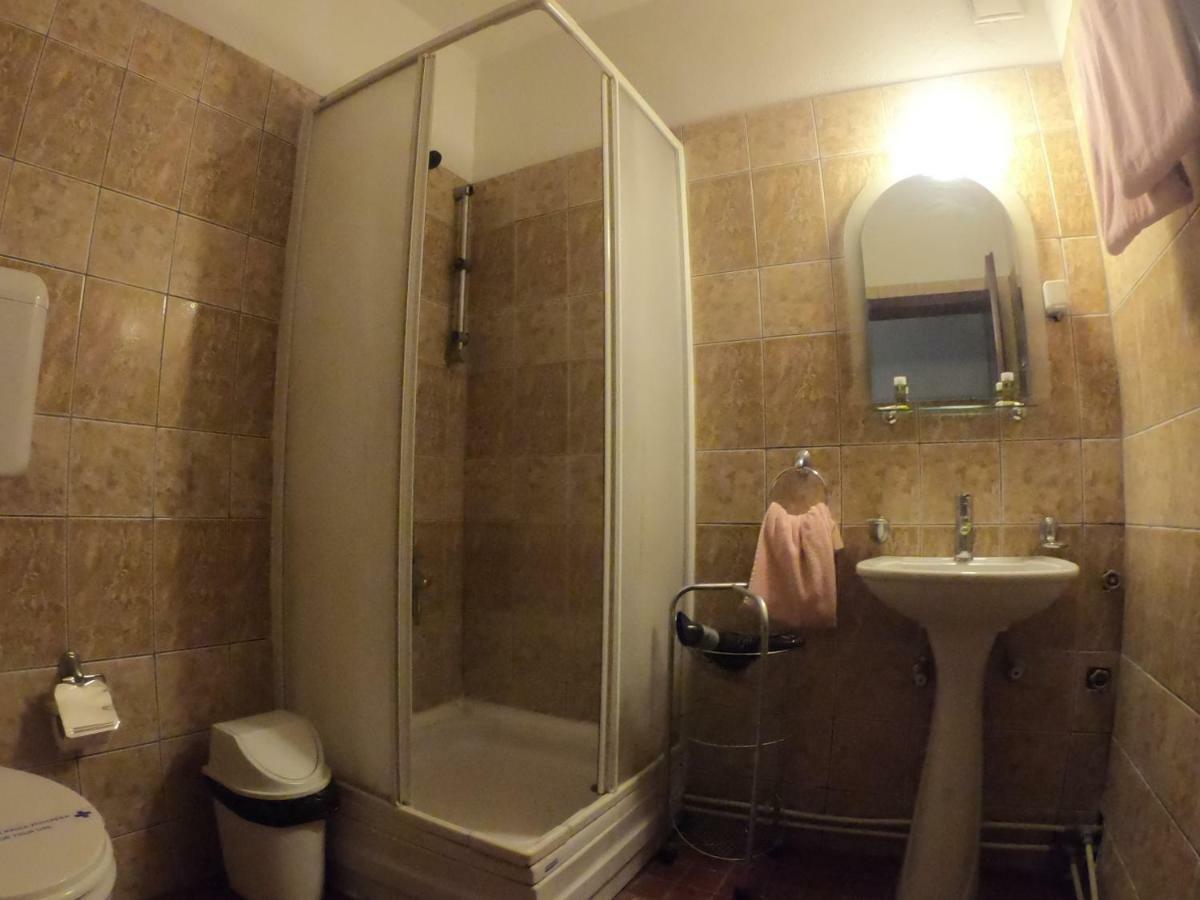 Hotel Vergina 斯科普里 外观 照片