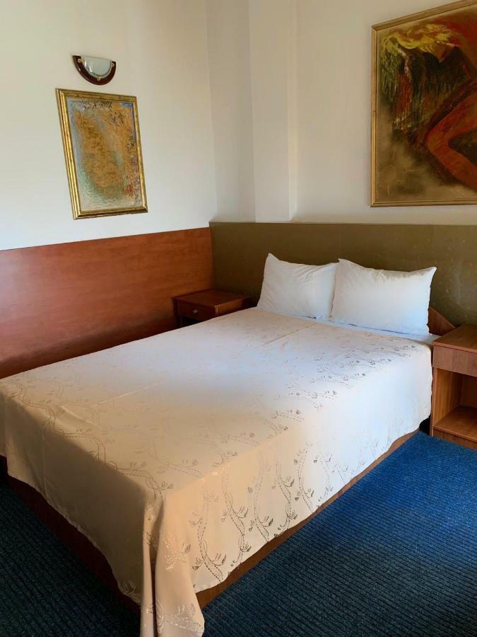 Hotel Vergina 斯科普里 外观 照片